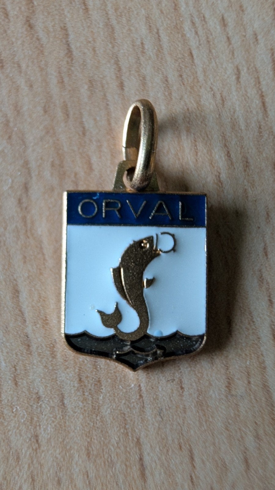 Ancienne médaille pendentif ORVAL – Truite – Collection, Envoi, Bleu