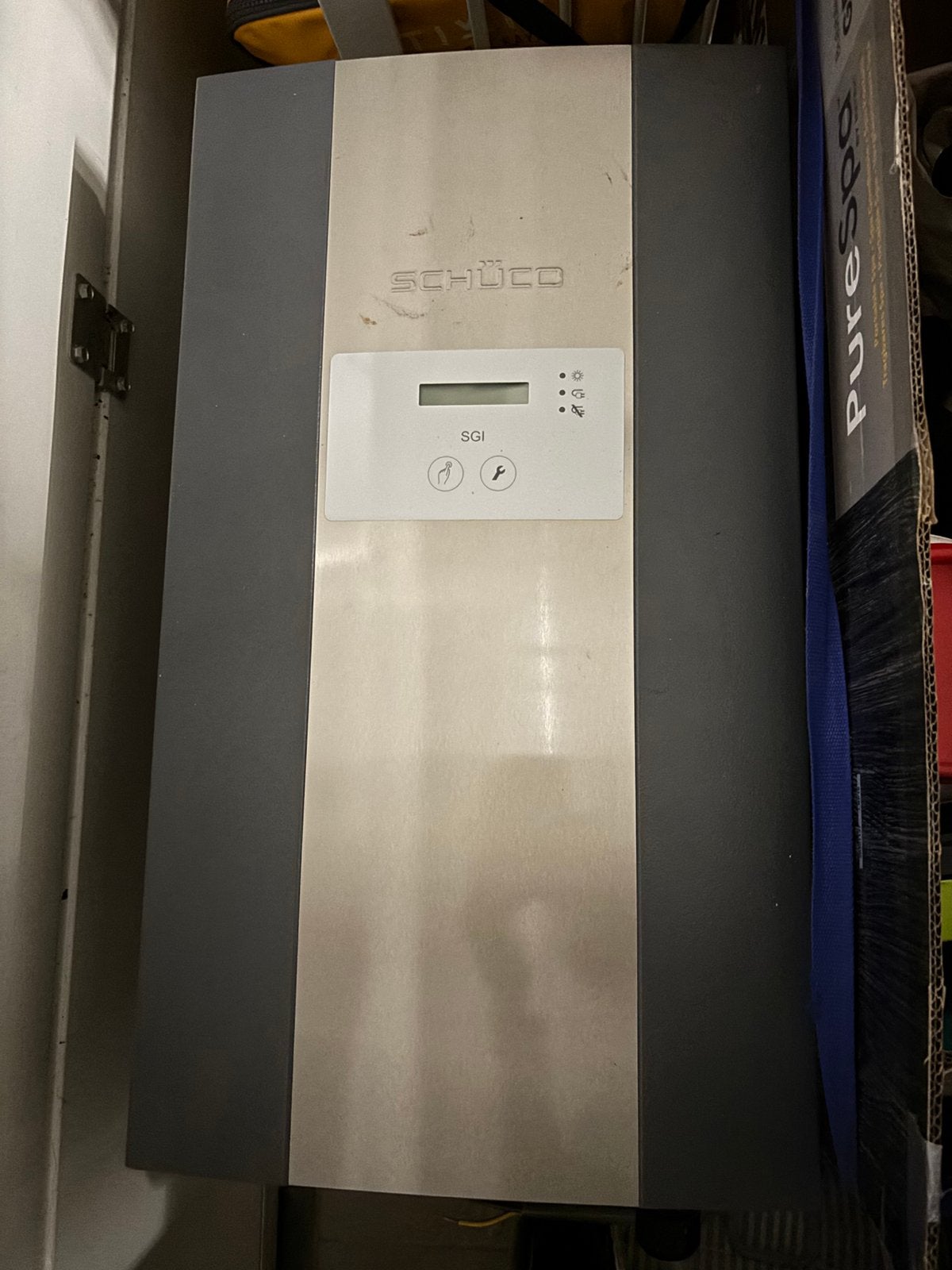 Installation photovoltaïque à onduleur | Schueco, Enlèvement, Utilisé