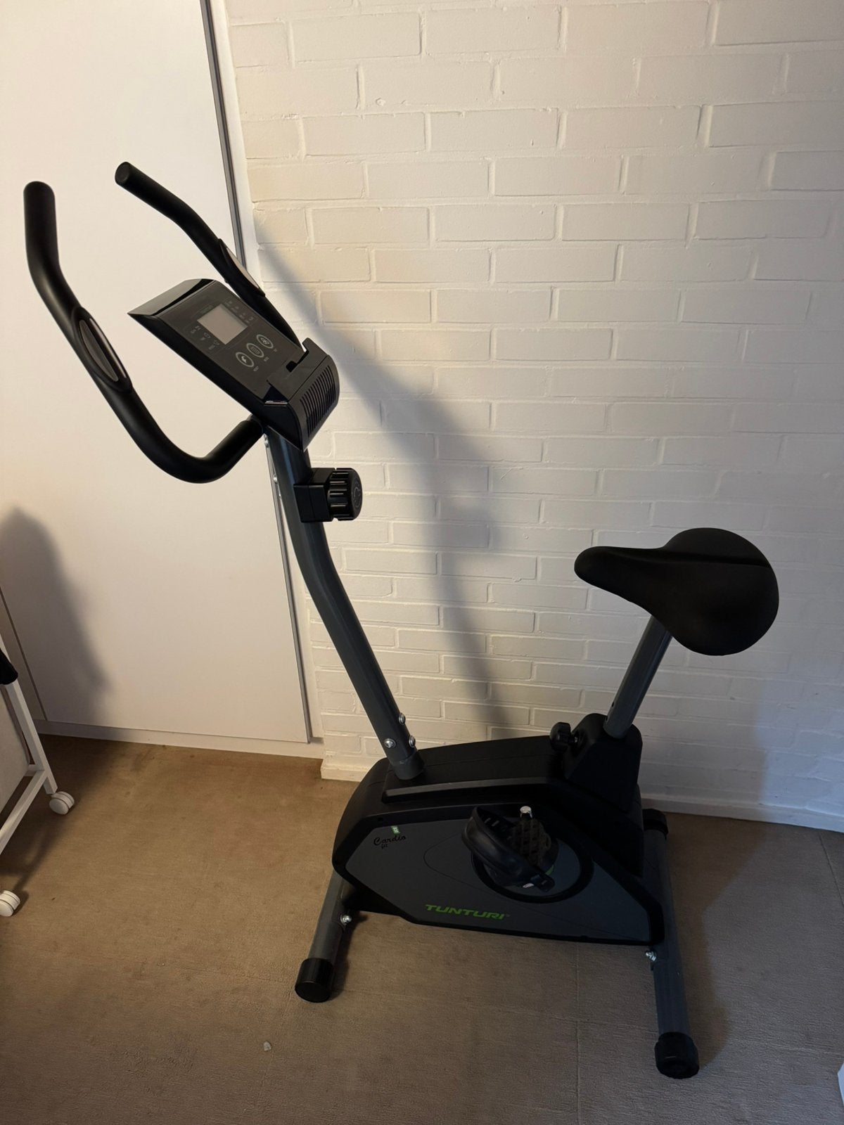 Tunturi Cardio Fit B30 Hometrainer, Ophalen, Zo goed als nieuw, Benen, Hometrainer