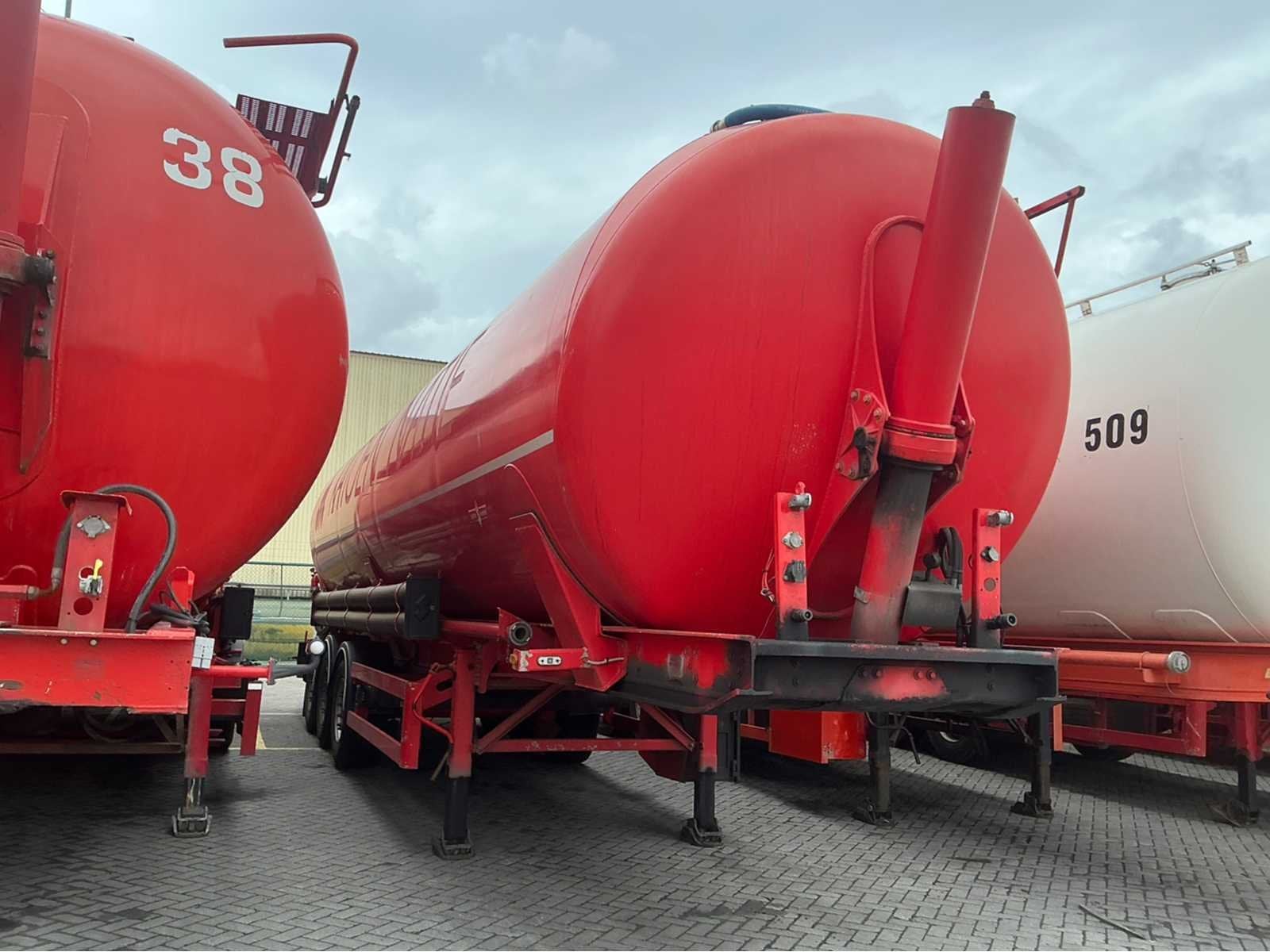 Remorque en vrac Spitzer Eurovrac SK2760CAL OS 2012 (75160-7, Autos, Camions, Achat, Entreprise, Autres carburants, Remorques et Semi-remorques