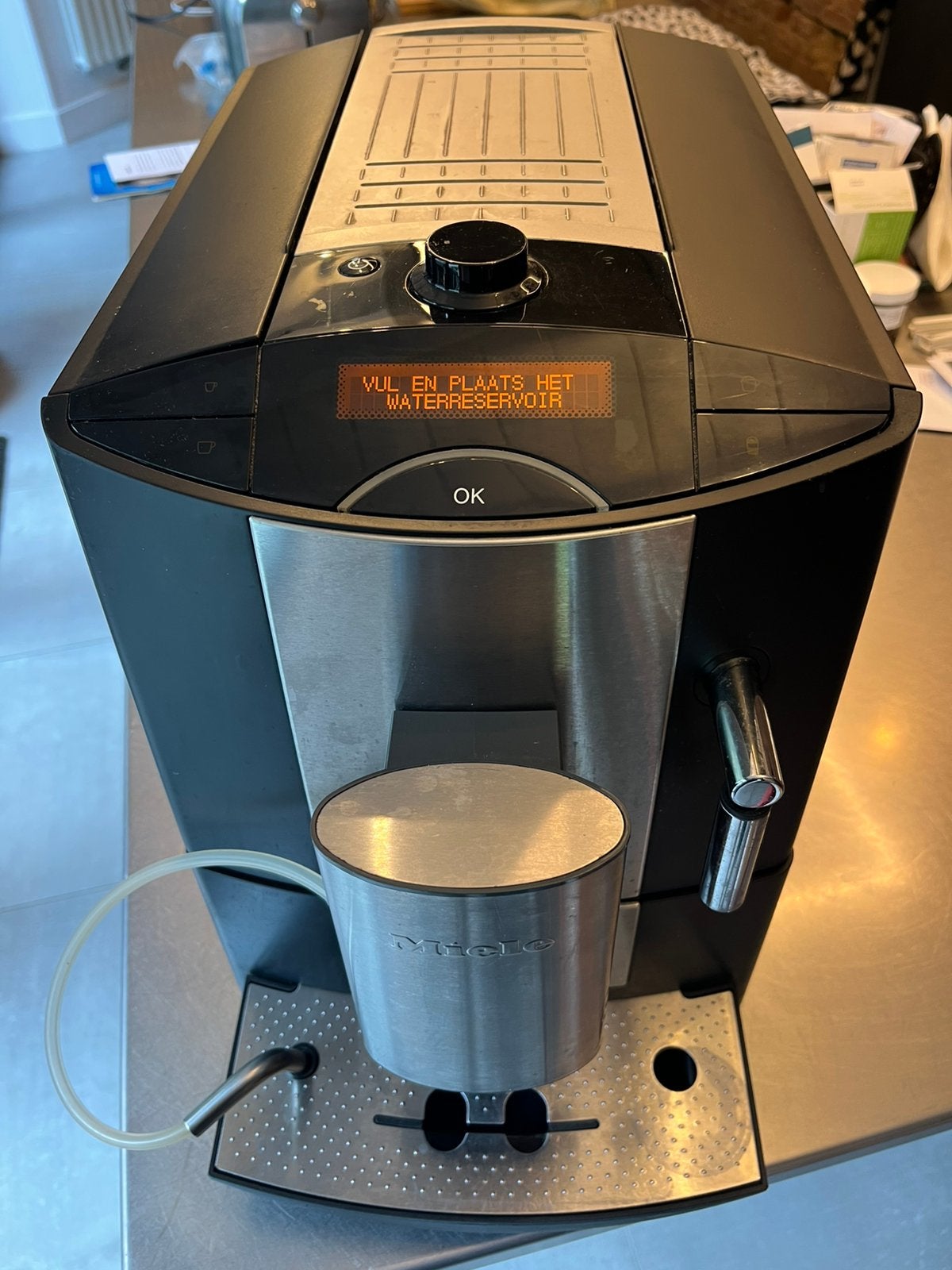 Machine à café entièrement automatique Miele CM 5200, Electroménager, Cafetières, Ne fonctionne pas, Café en grains, Cafetière