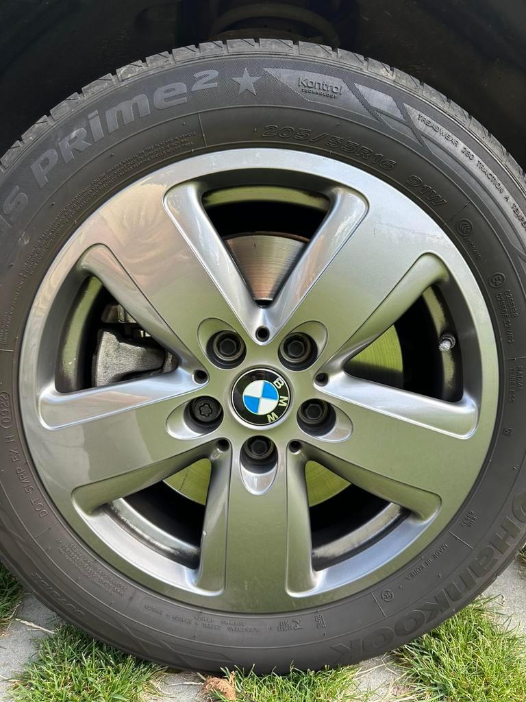 Originele BMW velgen + zomerbanden, Auto-onderdelen, Banden en Velgen, Ophalen, 16 inch, Zomerbanden, Velg(en)