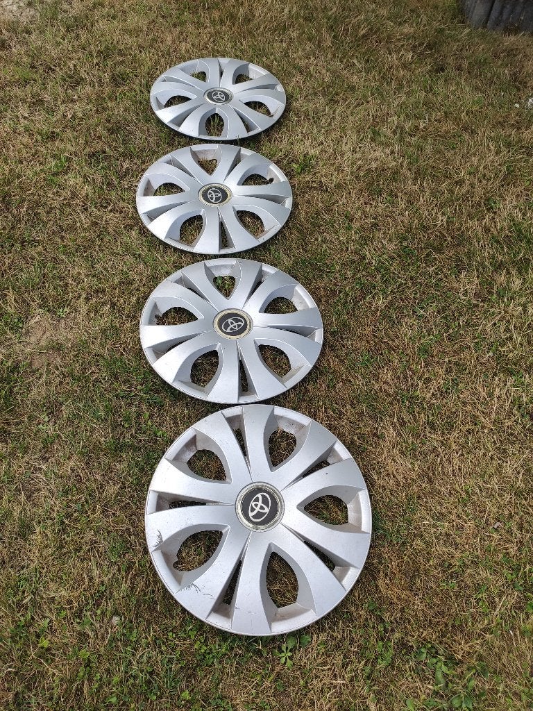Ensemble de 4 couvre-roues pour pneus d'hiver pour Toyota, Enlèvement, Utilisé