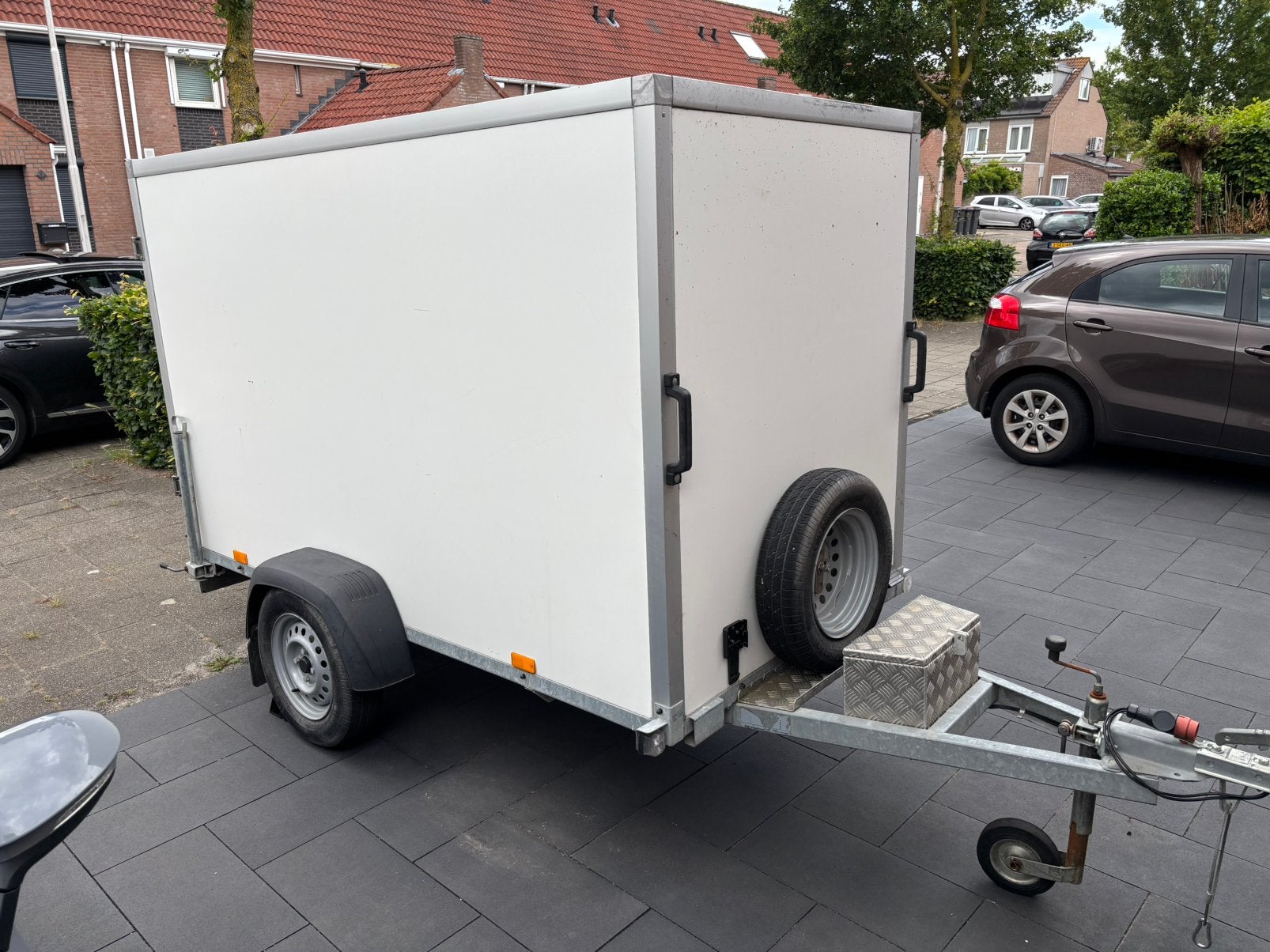 Gesloten aanhangwagen ongeremd - ingericht voor cross, Enlèvement, Comme neuf