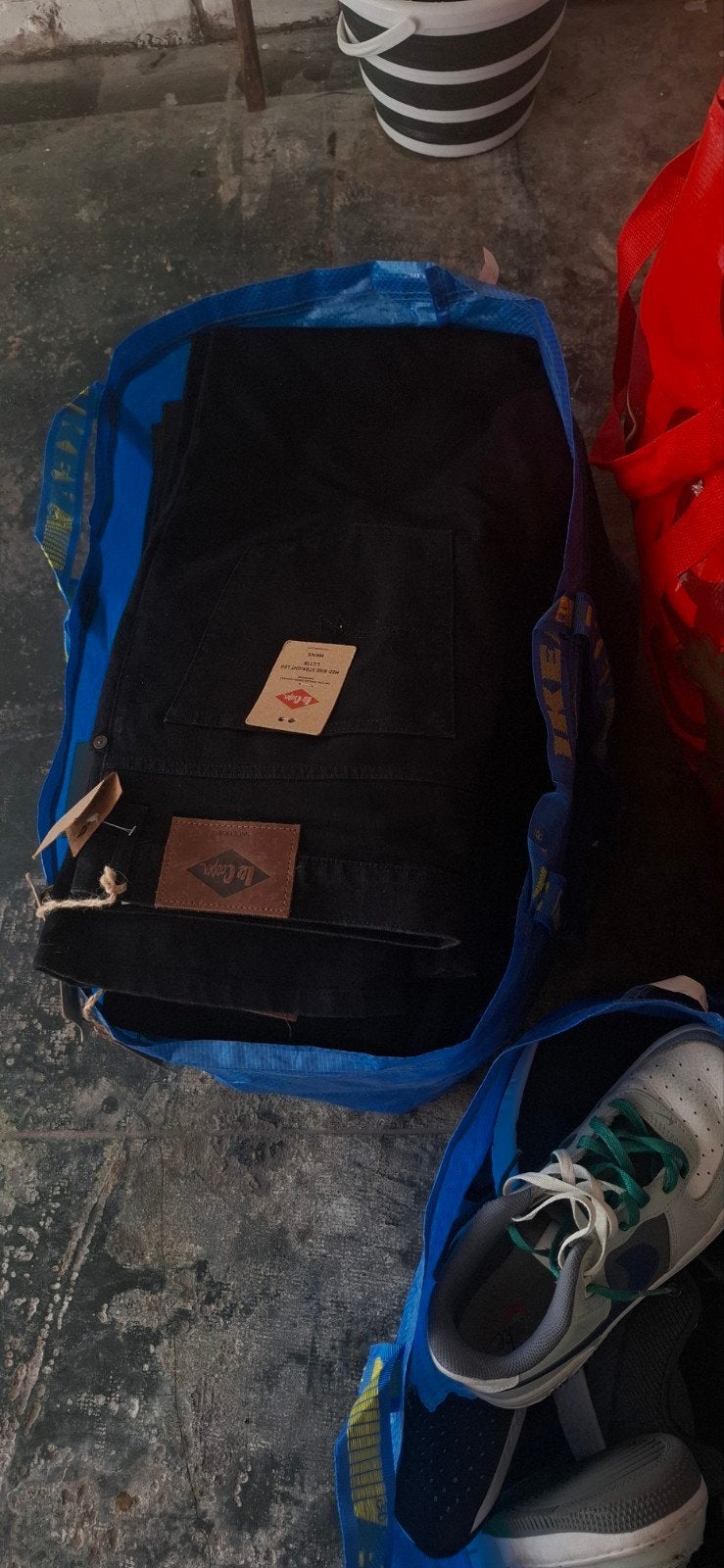 Lot de chaussures et baskets de marques ,contacter moi sur w, Enlèvement