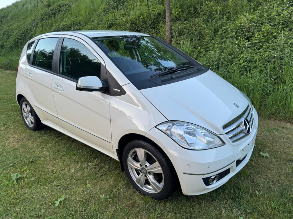 Mercedes-Benz A180 CDI Avantgarde euro5 Automaat, Auto's, Mercedes-Benz, Automaat, Euro 5, 4 cilinders, Leder en Stof