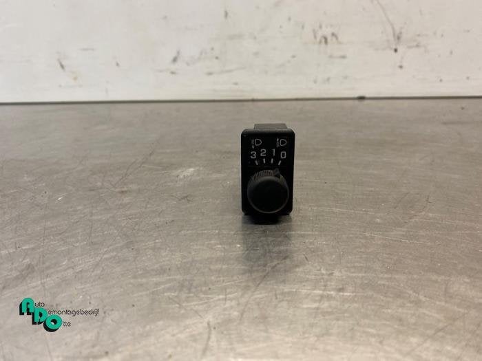 Schakelaar Koplamp Ihv van een Nissan Terrano (Terrano II 93, Gebruikt, -, -, Ophalen of Verzenden
