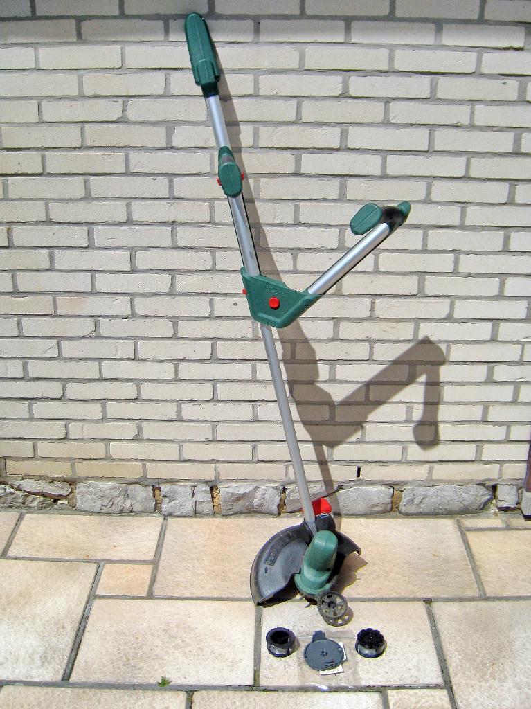 Coupe bordure Bosch Home and Garden 18V-26, Neuf, Enlèvement, 10 à 30 cm, Batterie