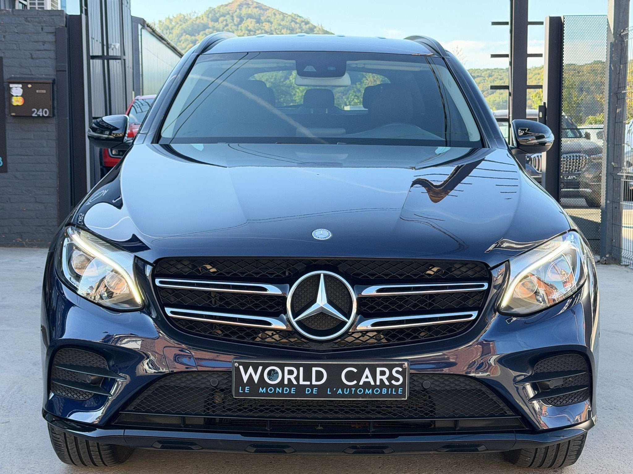 Mercedes-Benz GLC 350 GLC 350 e 4-Matic PHEV- PACK AMG- TVAC, Auto's, Mercedes-Benz, Automaat, Gebruikt, Blauw, https://public.car-pass.be/vhr/5bce50f7-8cbb-4c17-8ba6-8a5ebcc53028