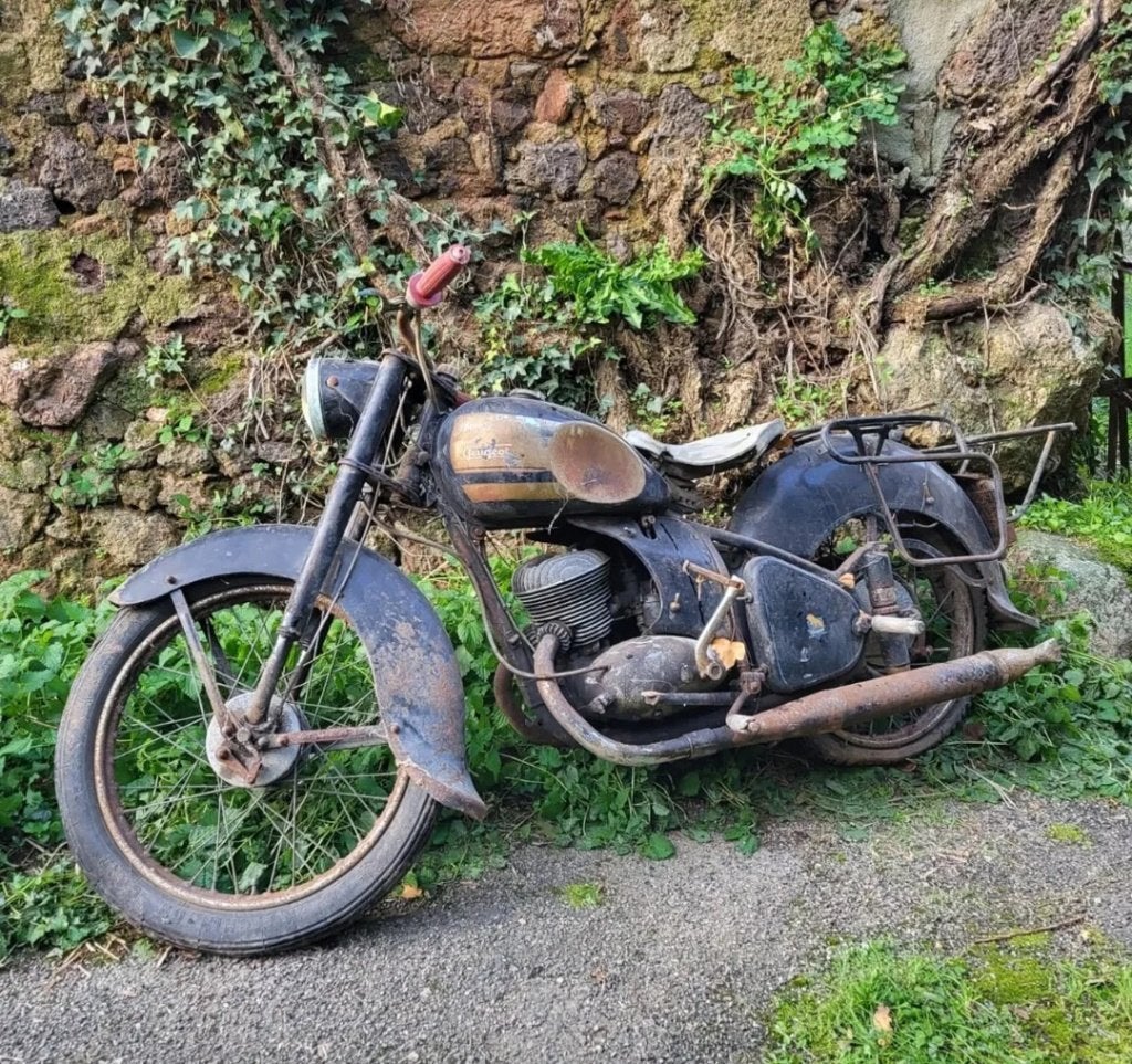 1940'ties Peugeot oldtimer motorcycle 175cc, Autos, Entreprise, Achat, Peugeot