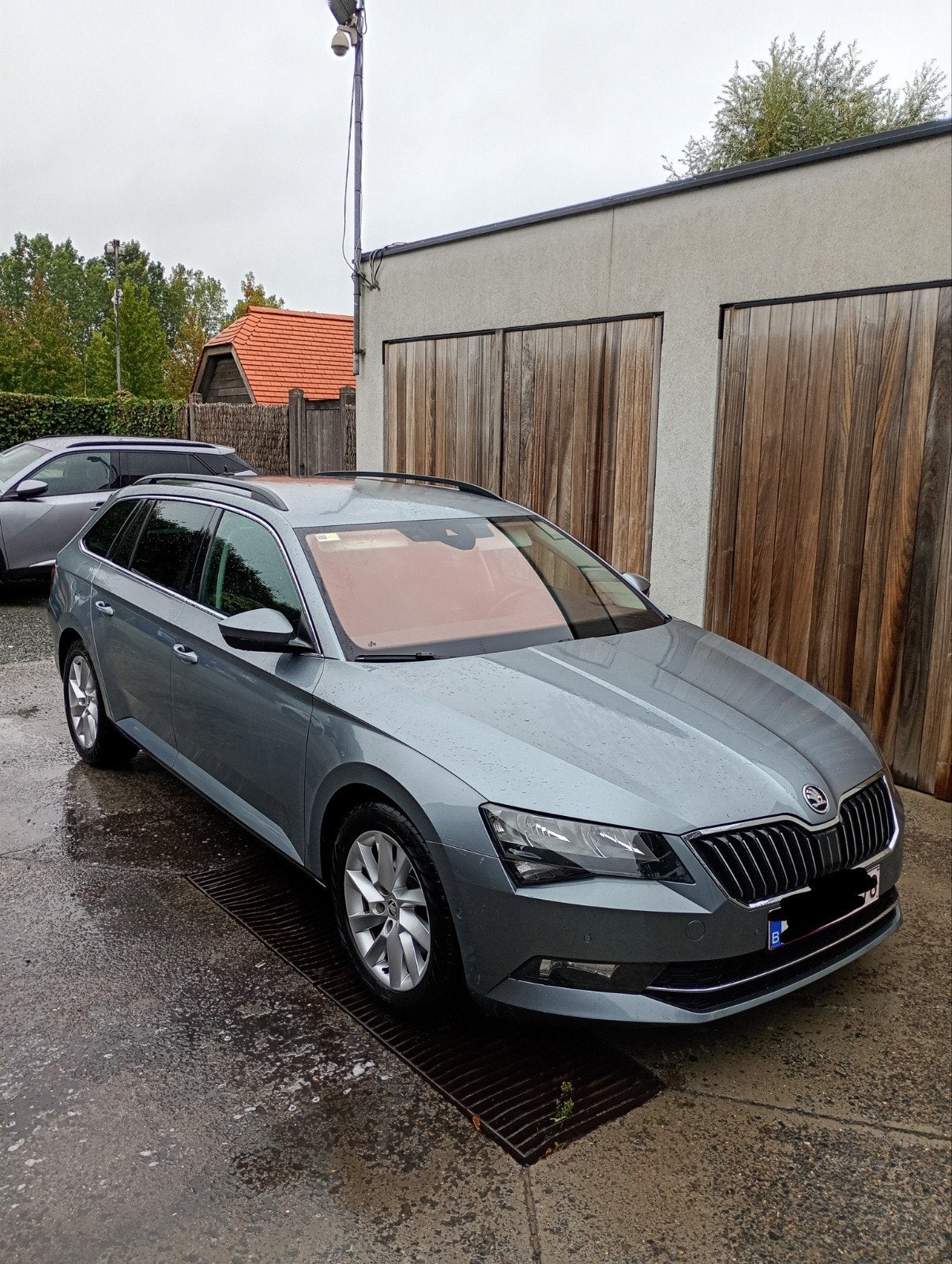 Skoda superb 2.0 TDI automaat nieuwstaat, Autos, Argent ou Gris, Automatique, Particulier, Tissu