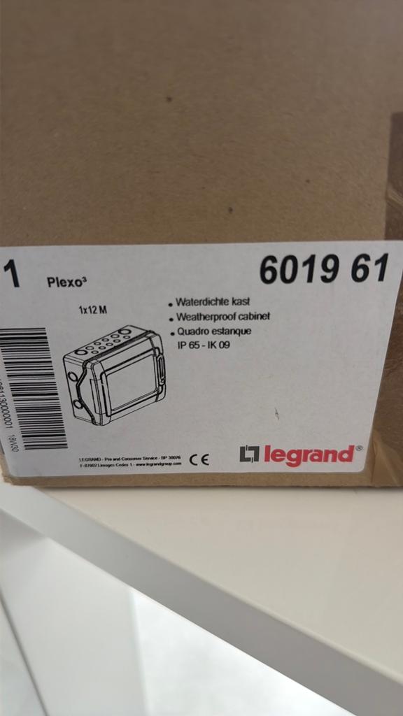Coffret 1x12 modules, Enlèvement, Comme neuf