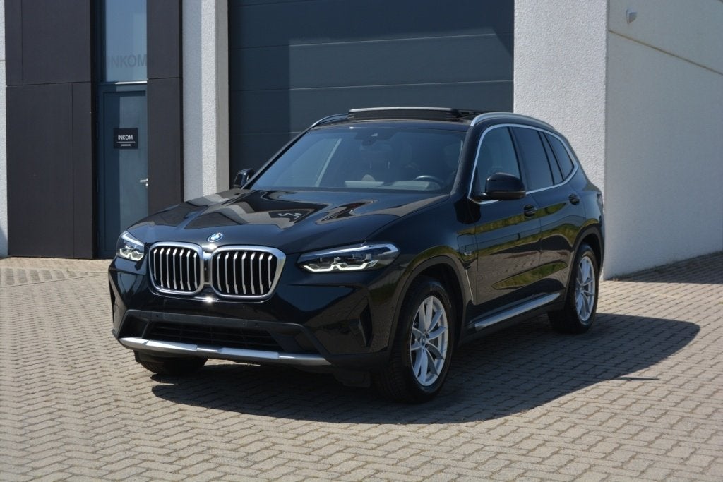 BMW X3 xDrive30e PHEV 292Pk Facelift Navi/360/Trekhaak/Pano, Auto's, BMW, Automaat, Euro 6, 4 cilinders, Lane Keeping Assist