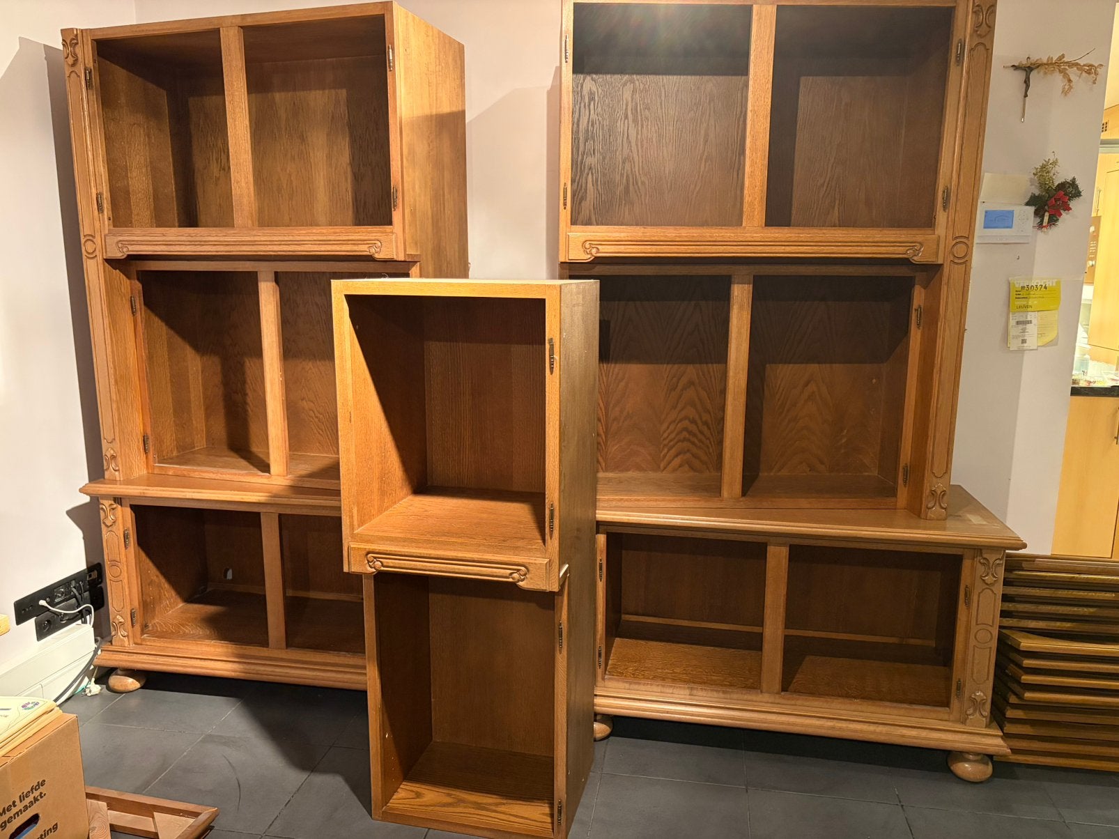 Gratis grote opbergkast wandkast buffetkast, Ophalen, 250 tot 300 cm, Gebruikt, 200 cm of meer
