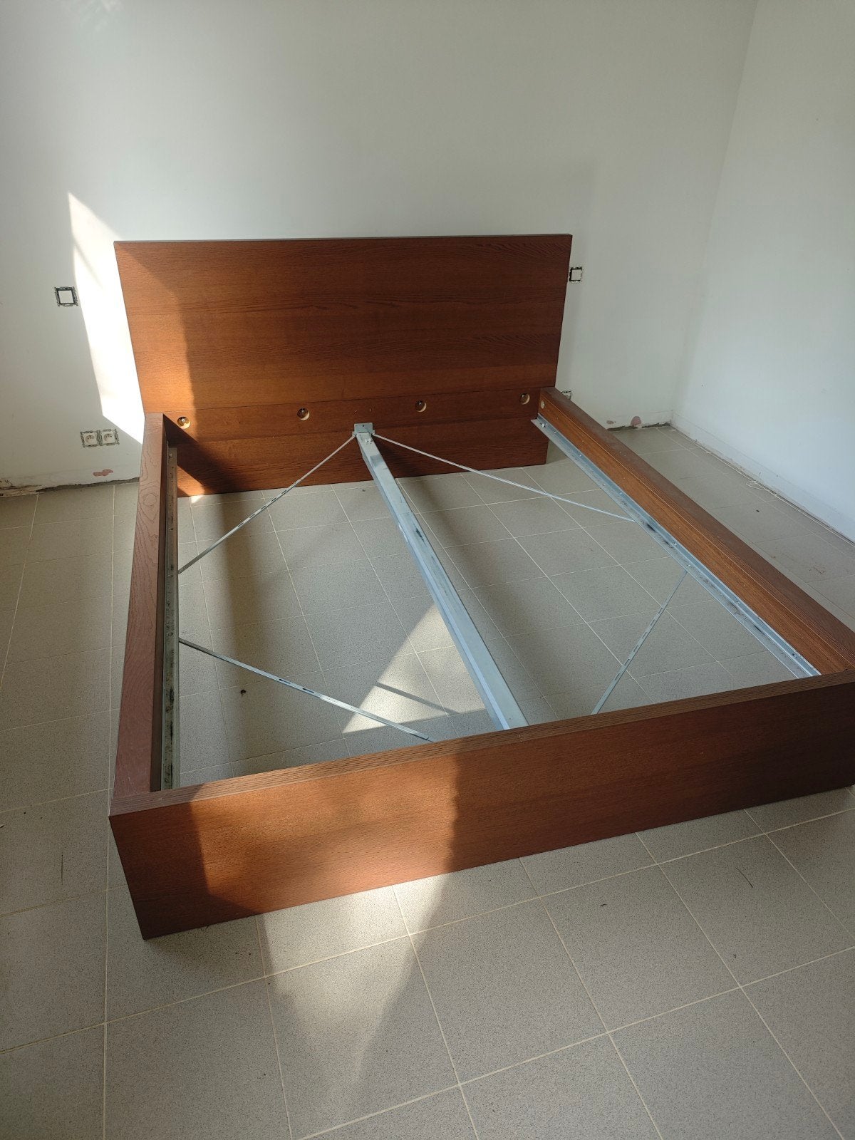 Lit double Malm 160 X 200, Maison & Meubles, Chambre à coucher | Lits, Comme neuf, Brun, Enlèvement, 200 cm