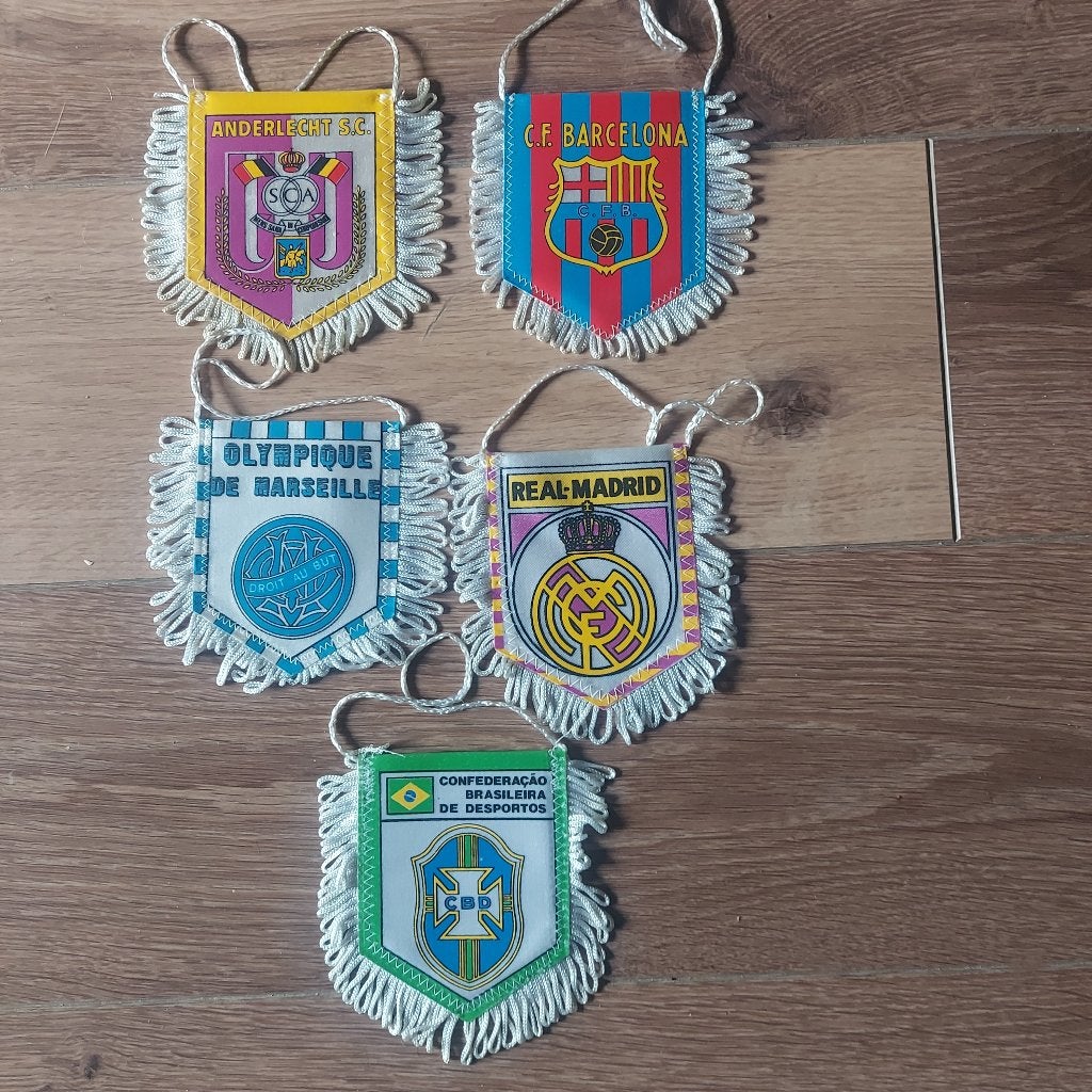 Vaandel van verschillende ploegen, Verzamelen, Ophalen of Verzenden, Zo goed als nieuw