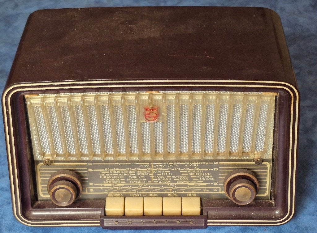 Philips Philetta-radio uit de jaren 50, Bordeaux-bakeliet, Antiek en Kunst, Ophalen of Verzenden