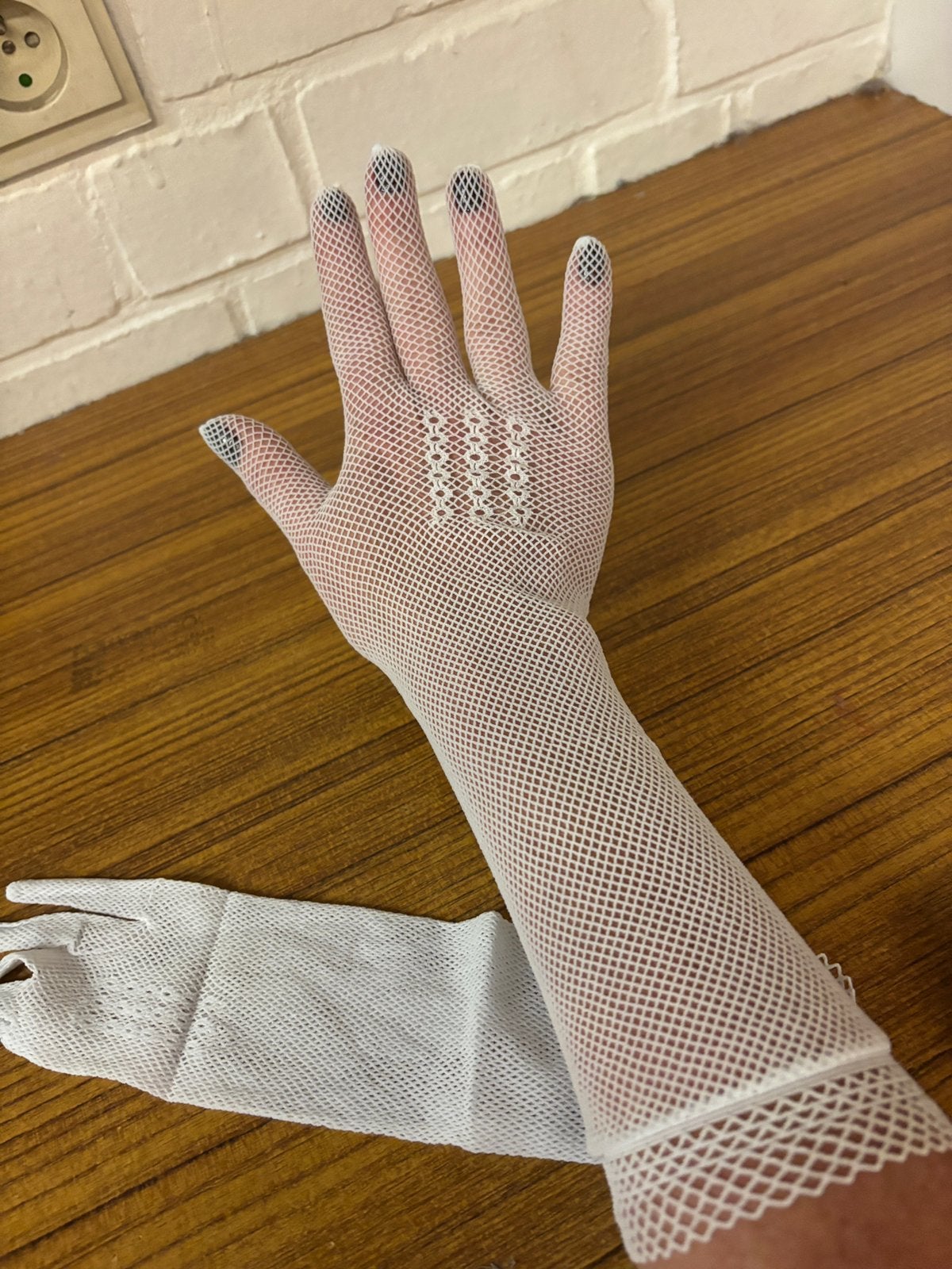 Handschoenen mesh kant wit Nieuw, Ophalen of Verzenden, Zo goed als nieuw, Maat 38/40 (M), Handschoenen