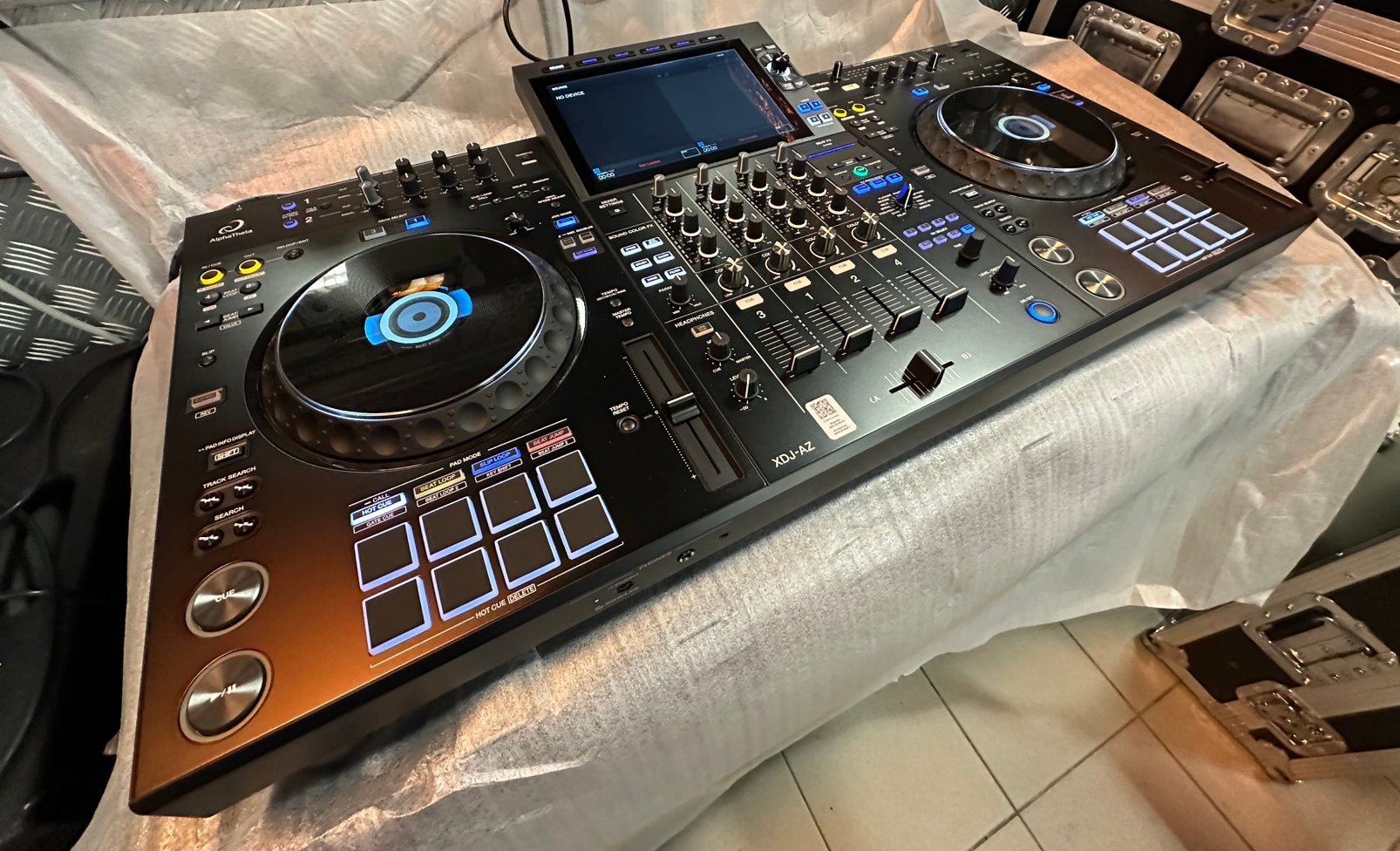 AlphaTheta XDJ-AZ Demo stuk met flightcase., Muziek en Instrumenten, Ophalen of Verzenden, Nieuw