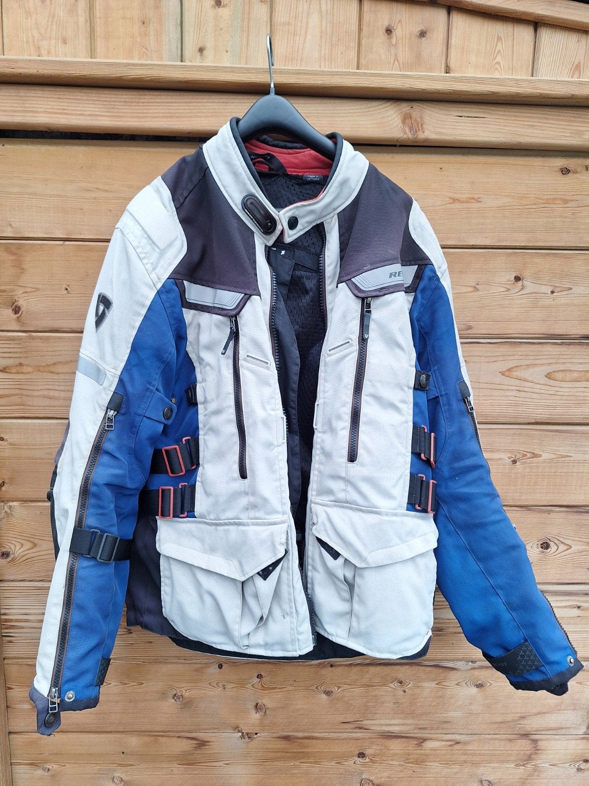 revitt jas maat m, Motos, Enlèvement