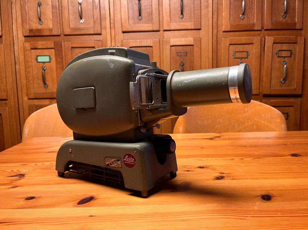 Vintage Leitz Prado diaprojector, Ophalen, Gebruikt