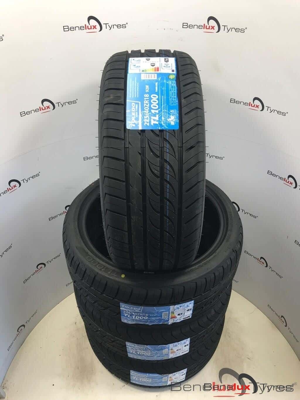 NIEUW 225/40R18 225/40ZR18 225/40 ZR18 R18 225/40/18 2254018, Auto-onderdelen, Ophalen, 18 inch, -, -