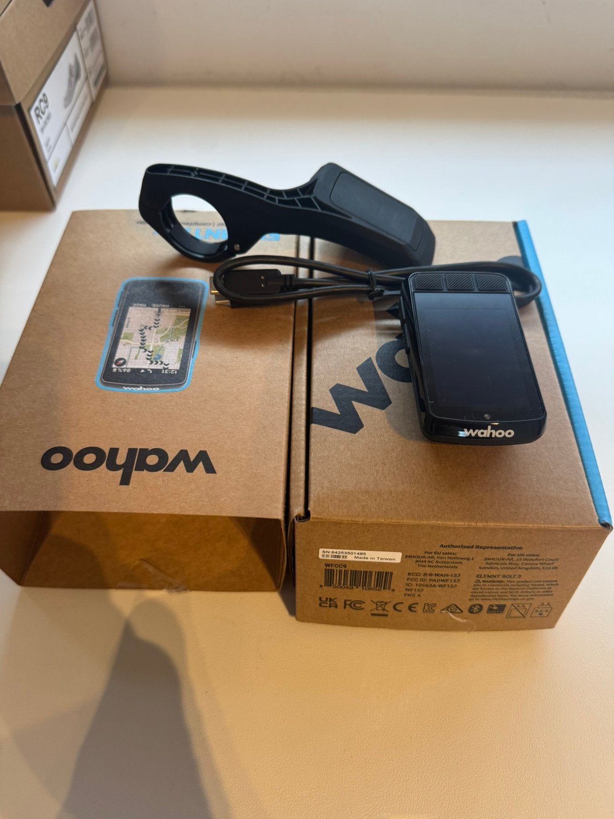 ELEMNT BOLT 3 fietscomputer + TRACKR HR hartslagsensor, Ophalen of Verzenden, Hartslagsensor, Zo goed als nieuw