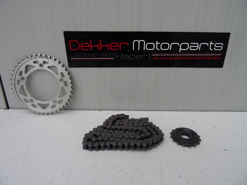 Originele Ketting + Tandwielen Yamaha YZF R1 2015-2020-2025, Ophalen of Verzenden, -, -, -
