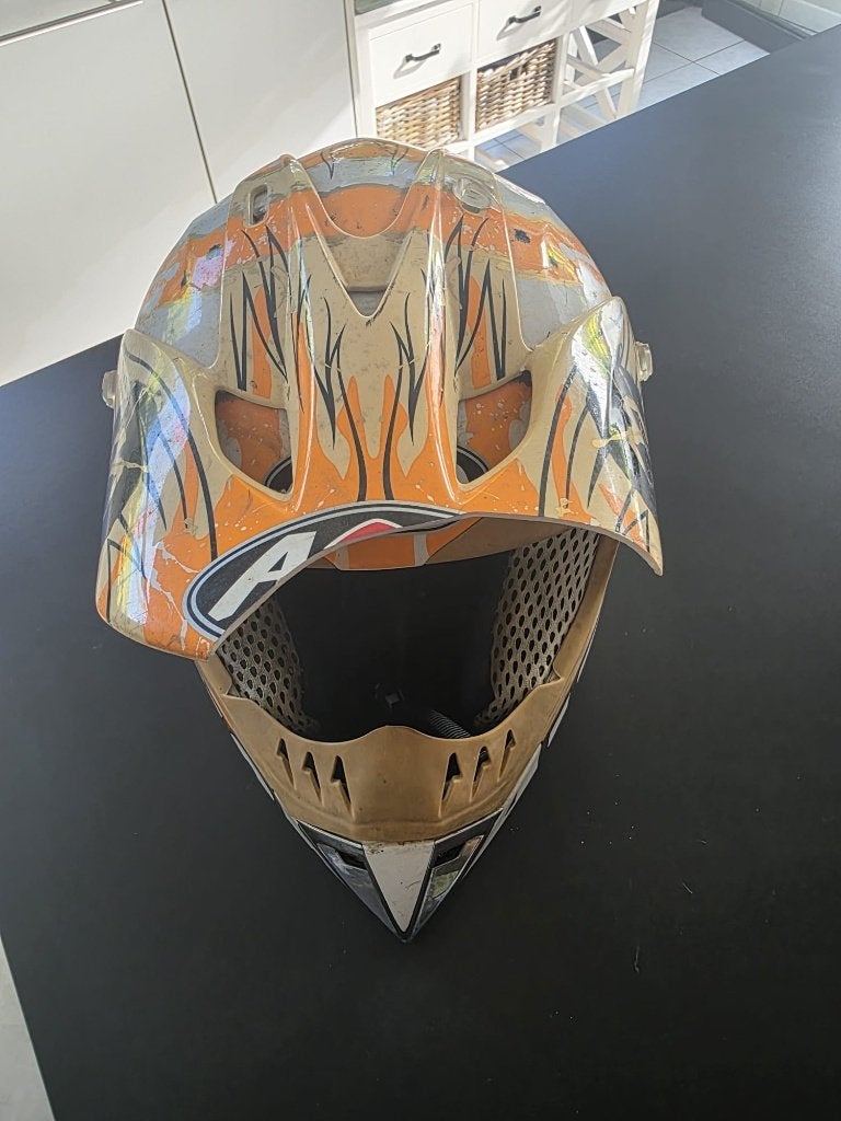 Airoh crossmotto helm gebruikt., S, Tweedehands, Ophalen, Overige merken