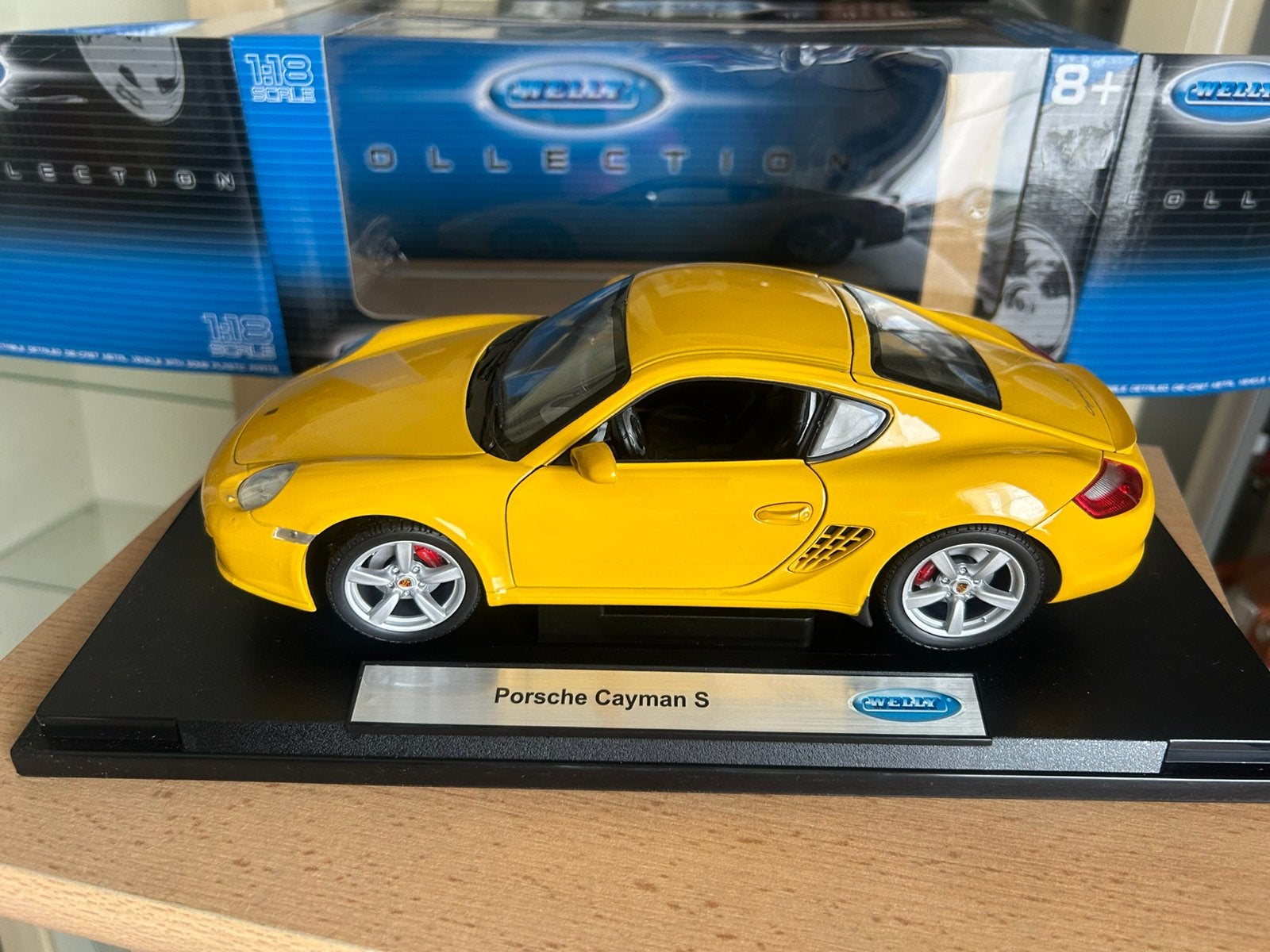 Porsche Cayman, Ophalen, Zo goed als nieuw
