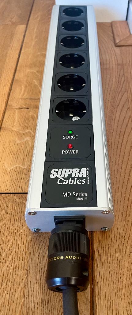 SUPRA LORAD MD06-EU/SP MK III STEKKERDOOS + STROOMKABEL 1M, Enlèvement ou Envoi, Comme neuf, Moins de 2 mètres, Autres câbles