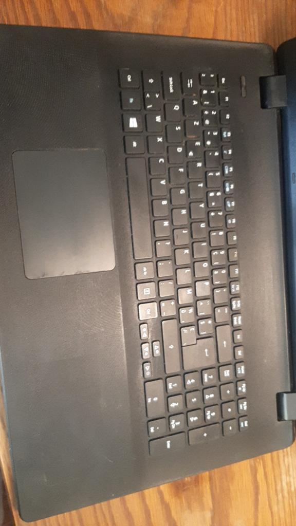 Ordinateur portable Acer aspire ES1-711, Enlèvement