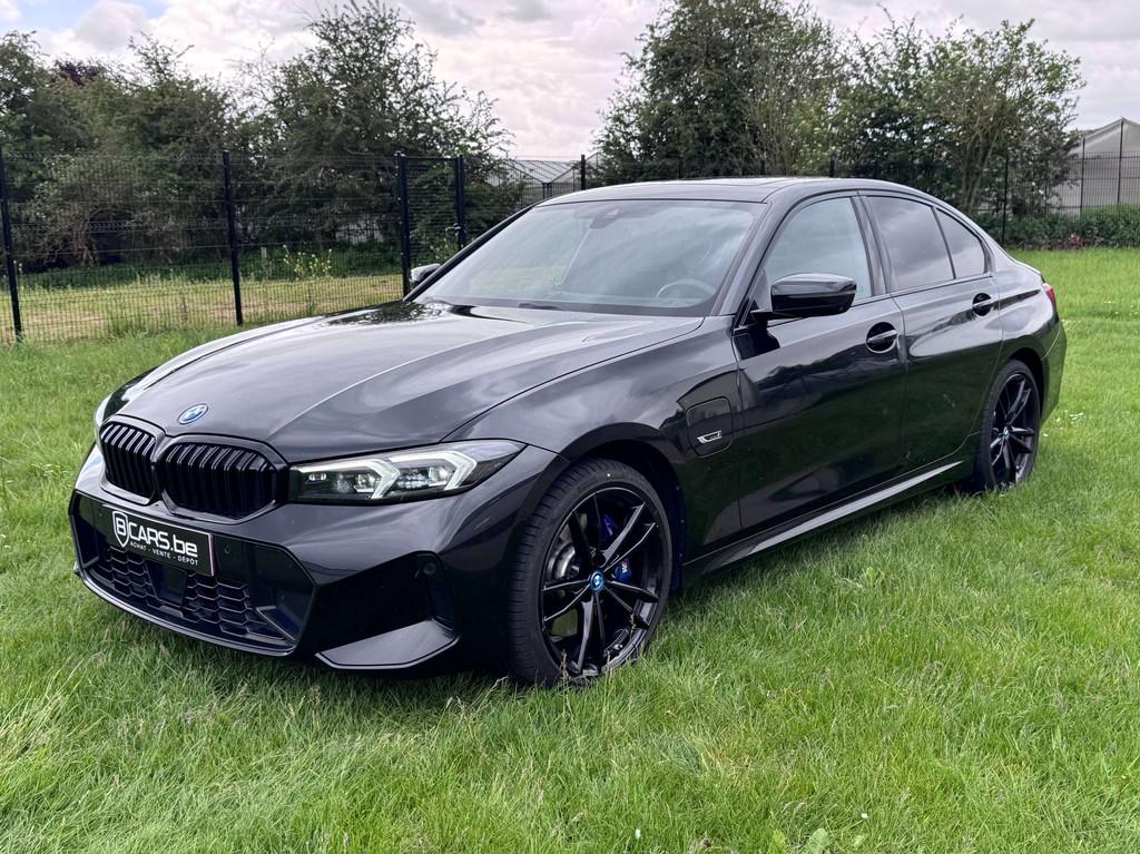 BMW 3 Serie 330 330eAS PHEV * FULL PACK M * HARMANN * KIT HI, Auto's, BMW, Automaat, Achterwielaandrijving, Gebruikt, 4 cilinders