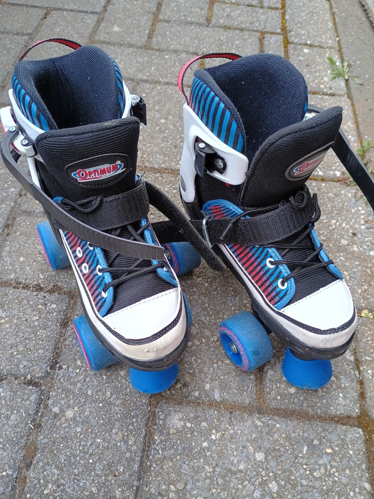 Rolschaatsen Optimum maat 32-35 en valbeschermers, Ophalen, Verstelbaar, Zo goed als nieuw, Kinderen
