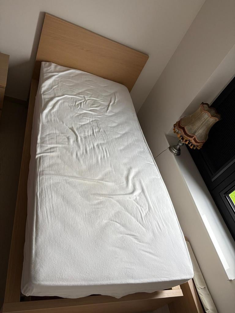 1 persoonsbed met elektrische lattoflex, Huis en Inrichting, Slaapkamer | Bedden, Ophalen