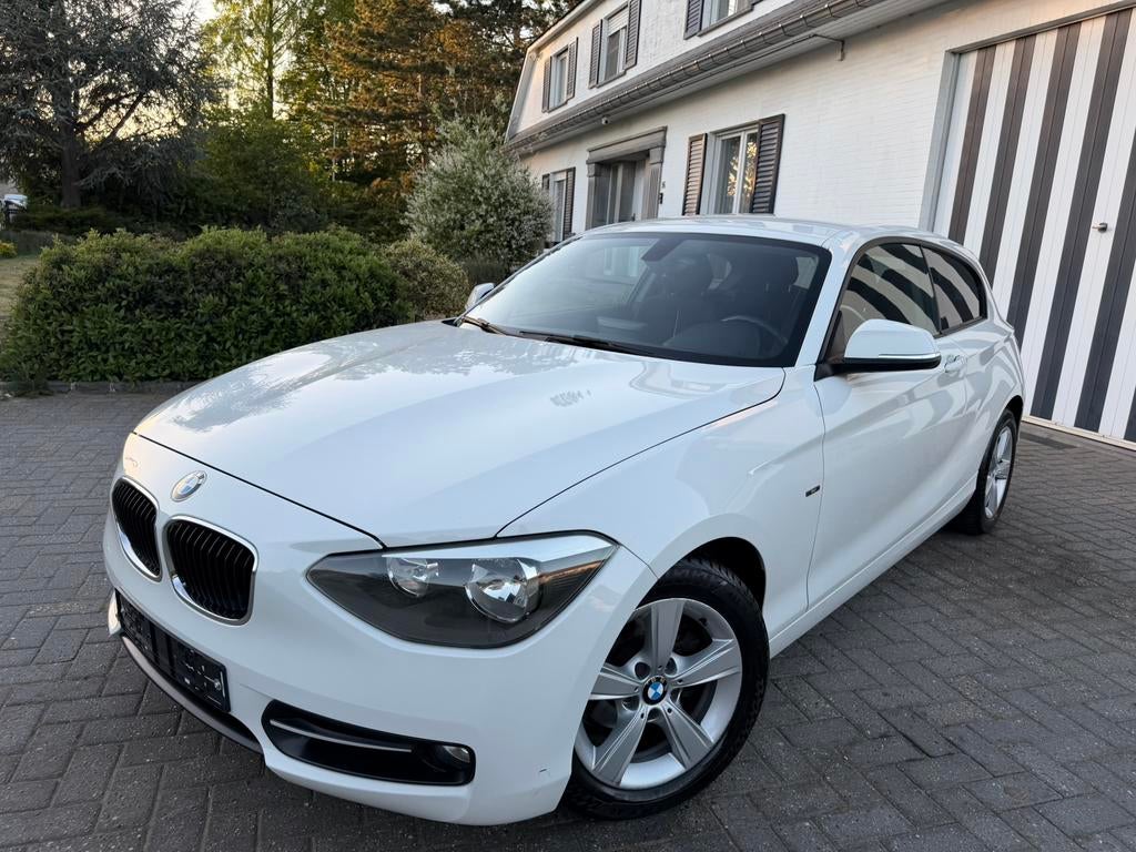 Bmw 116D - Édition F20/Sport-Approuvé à blanc- Parfait état!, Autos, Euro 5, Entreprise, Noir, 99 g/km