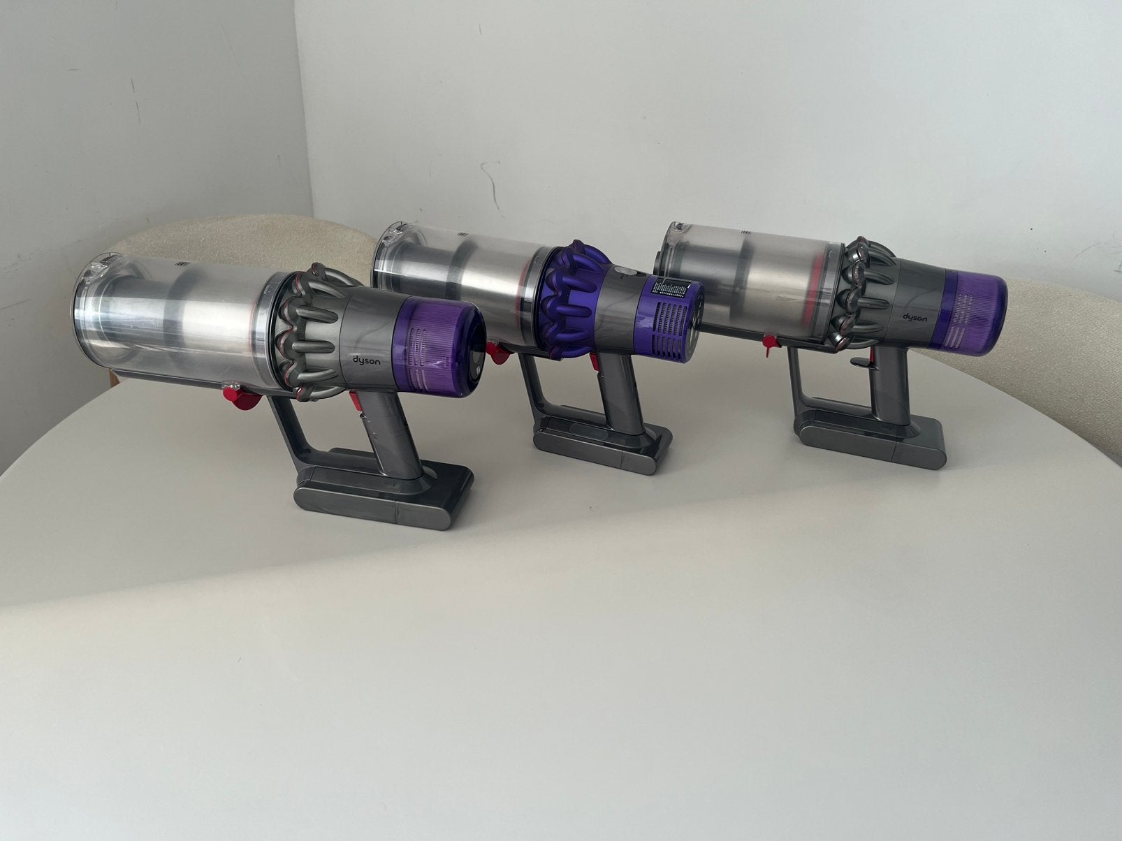 2 dyson v11 et 1 dyson v10, Electroménager, Enlèvement, Comme neuf, Dyson