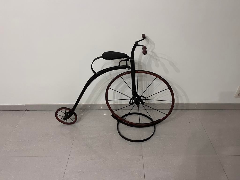 Hoge bi antieke hoge bi oldtimer fiets, Fietsen en Brommers, Fietsen | Oldtimers, Ophalen