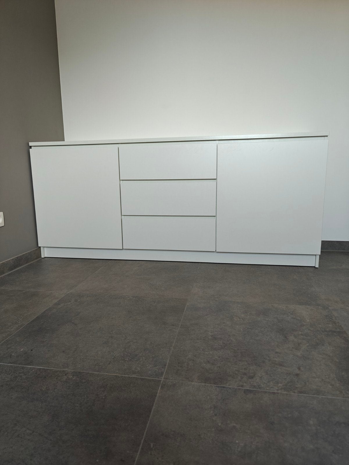 Dressoir, Ophalen, Met deur(en), 150 tot 200 cm, Zo goed als nieuw