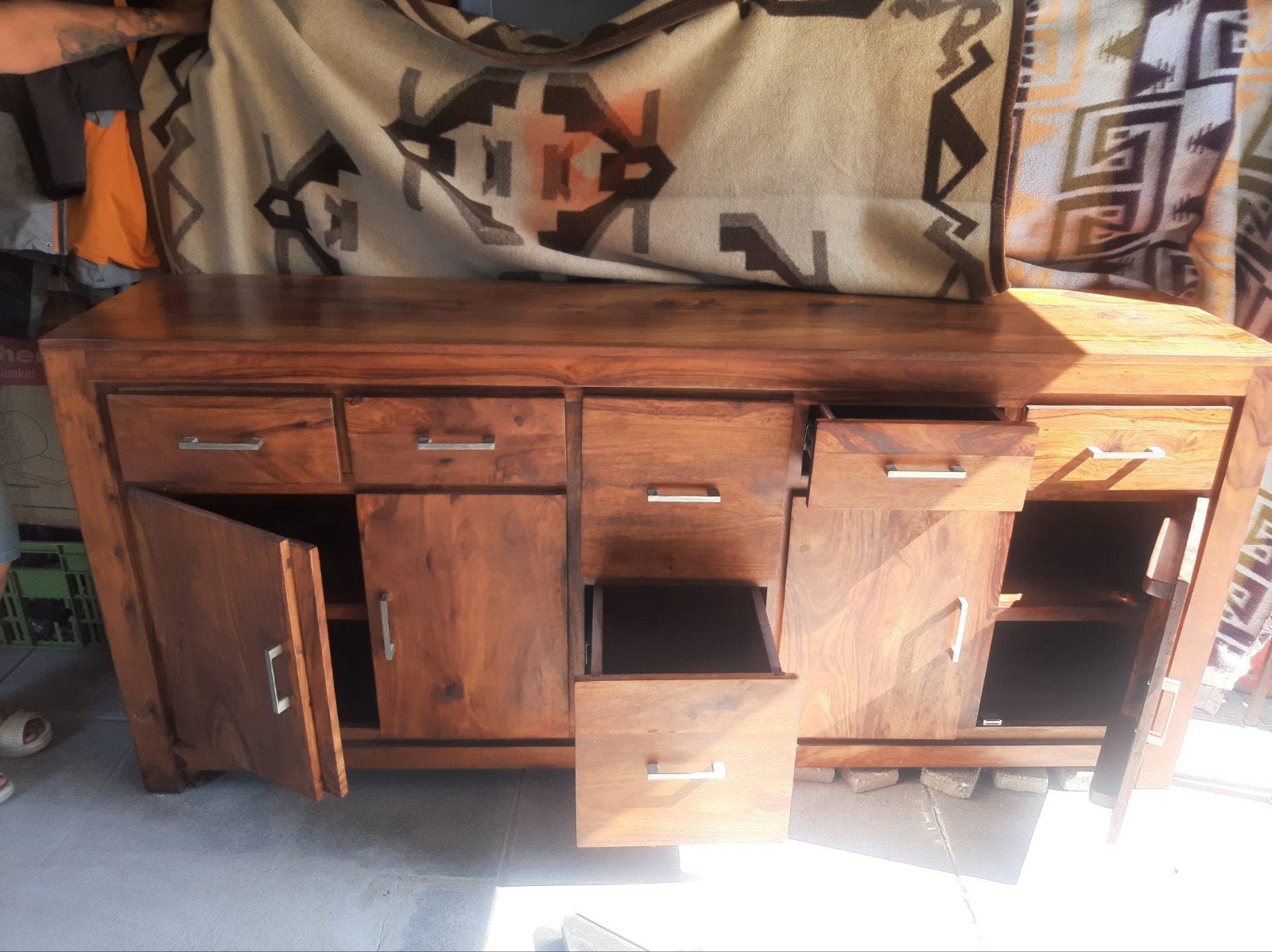 buffetkast Pallisanter hout, Ophalen