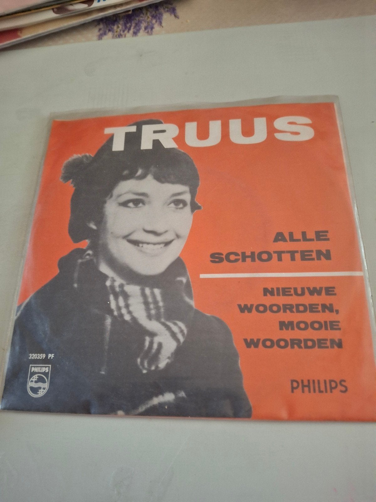 truus, Verzenden