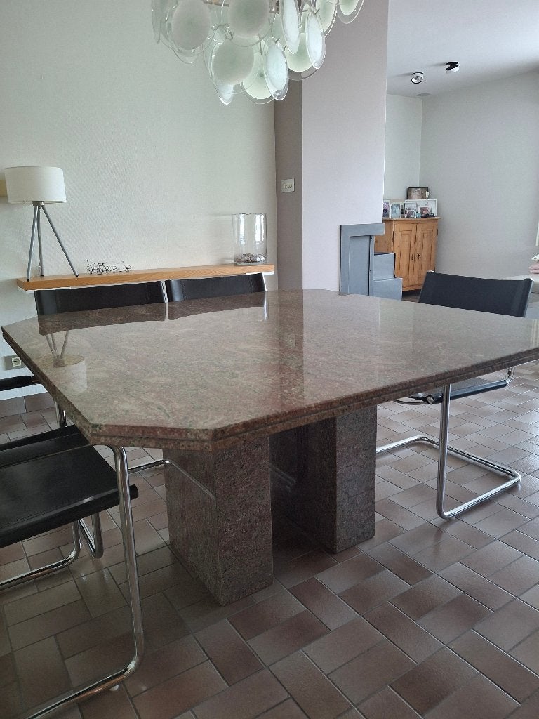 Granieten tafel, Cinq personnes ou plus, Carré, Enlèvement, Autres matériaux