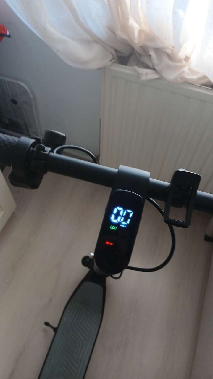 Trottinette electrique en Tres Bonne etat, Vélos & Vélomoteurs, Comme neuf, Step électrique (E-scooter), Urban Glide