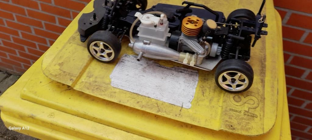 Aan alle MODELBOUWERS. ( SPLINTER NIEUWE NITRO AUTO   ), Hobby en Vrije tijd, Modelbouw | Radiografisch | Auto's, Nieuw, Auto onroad