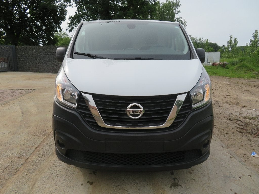 Nissan NV300 - 2.0dCi - 97.632km - 2021 - €6d, Auto's, Stof, 4 cilinders, Wit, Bedrijf