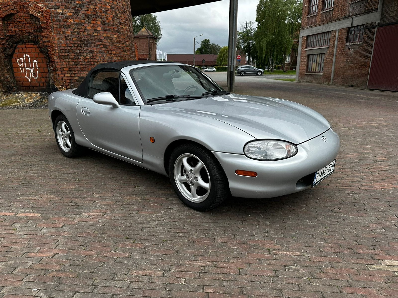 Mazda MX5 NB - avec CT, Autos, Mazda, Particulier, MX-5, Essence, Euro 2, Cabriolet, 2 portes, Boîte manuelle, Argent ou Gris