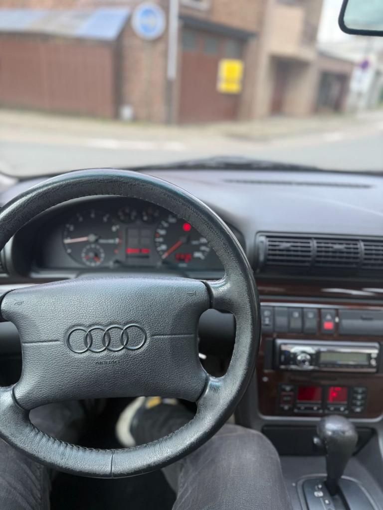 Audi A4 1.8 (bj 1997, automaat), Auto's, Oldtimers, Bedrijf, Te koop, ABS, Airbags, Airconditioning, Alarm, Centrale vergrendeling