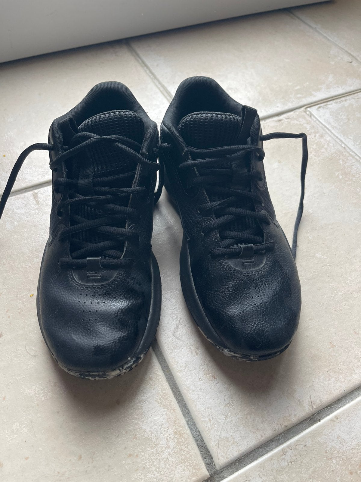 Basket Under armour p39, Enlèvement, Comme neuf