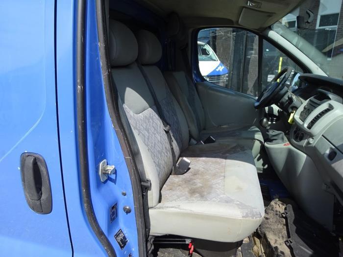 Bank rechts-voor van een Opel Vivaro, Auto-onderdelen, Interieur en Bekleding, Opel, Gebruikt, 3 maanden garantie, Ophalen of Verzenden