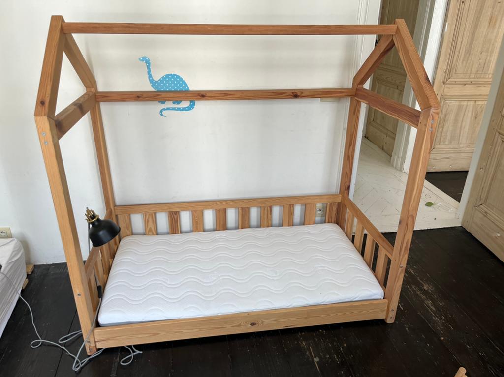 Lit cabane enfant, Moins de 70 cm, Sommier à lattes, Enlèvement, Utilisé